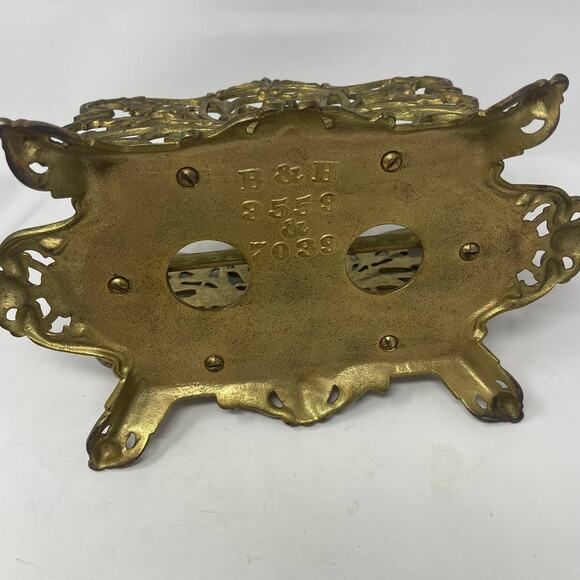 ANTIQUE BRADLEY & HUBBARD BRASS LETTER MAIL NAPKIN HOLDER HEAVY B & H DESK ITEM - Picture 6 of 8